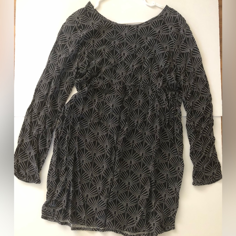 ROXY ~ Long Sleeve Dress (short) . Medium . Simple .